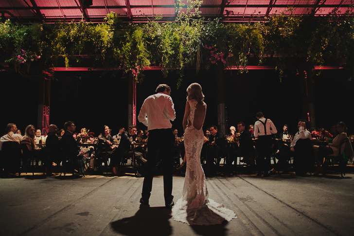 carriageworks_wedding_dan_oday_claire_oliver_australian_wedding_photographers_dan_oday_vogueweddings_vogue_carriageworks_weddings_sydney_carriageworks_sydney_011